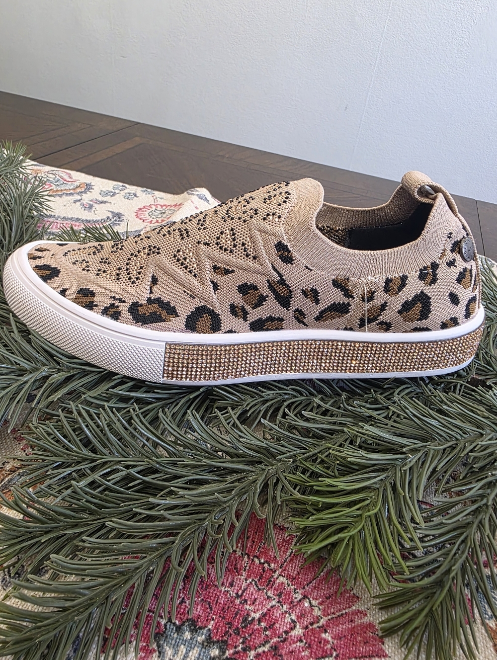 bernie mev. Women's Gardenia Slip-on Sneakers in Blush/Rose Gold